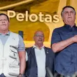 Em primeiro plano: vice-presidente da República, Hamilton Mourão, e presidente da República, Jair Bolsonaro