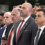 Parlamentares fazem ato no Planalto em apoio a Bolsonaro e Silveira