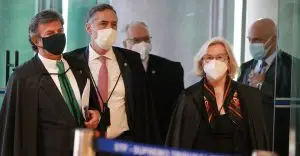 Hipocrisia em estado bruto