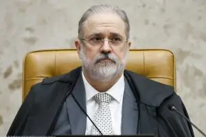 Aras comissão