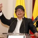 Petro toma posse como presidente da Colômbia