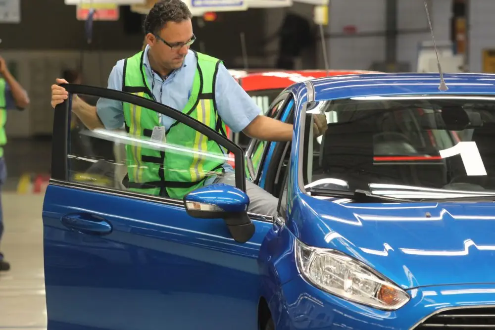 Antiga Linha de produção da Ford no Brasil