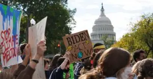 Ativistas da crise climática se manifestam no Capitólio dos EUA