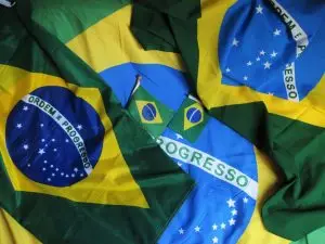 bandeira - camisetas vermelhas