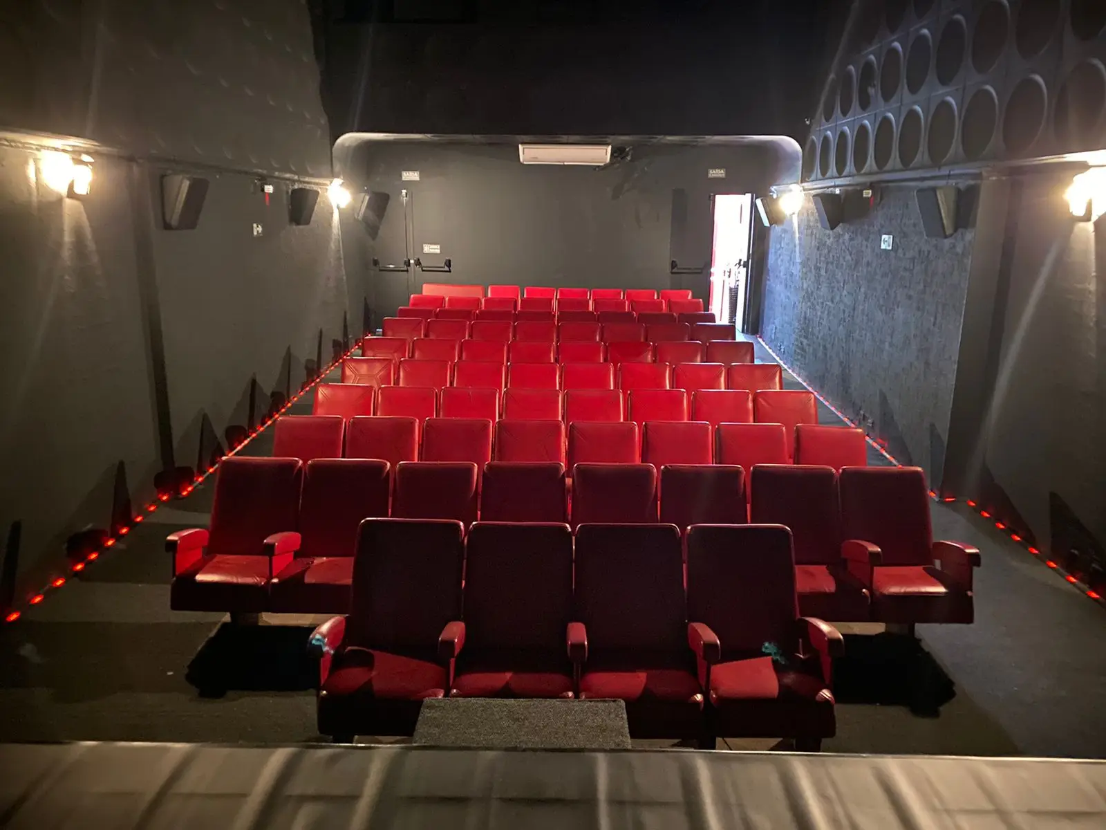 Cine Satyros Bijou