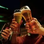 Pesquisa sobre consumo benéfico de cerveja foi publicado na revista científica Addiction