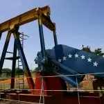 Venezuela -lagunillas-18-03-2015-,An,Oil,Extraction,Pumps,Are,Seen,At,Oil,Fiel petróleo dólar irã israel