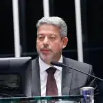 Sem intermediários, Lira procura Lula e costura aliança