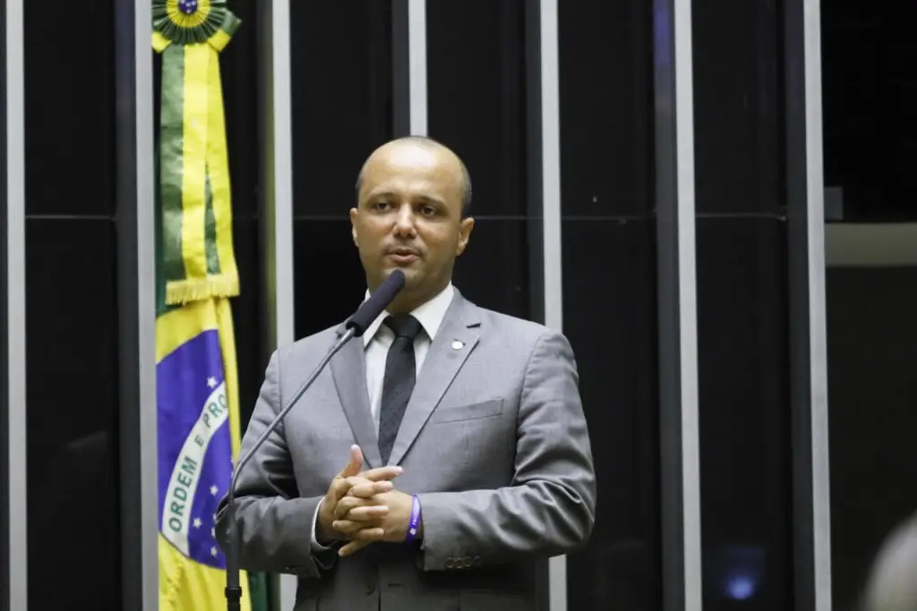 protestos anistia eleições