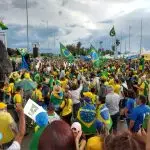 Povo nas ruas de Brasília