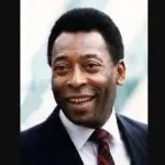 Pelé melhora