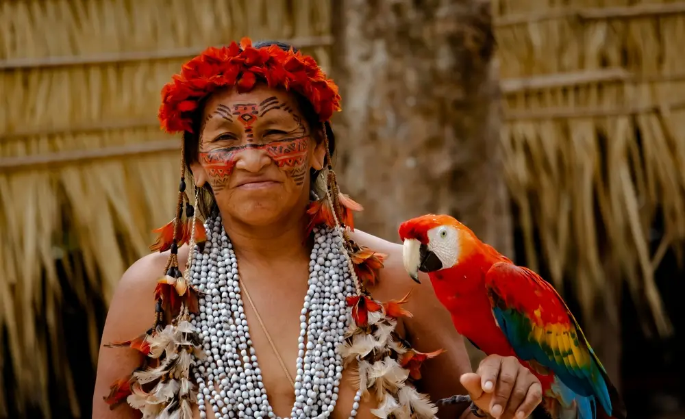 Mulher indígena da etnia Dessana da Amazônia brasileira, em Manaus, Amazonas