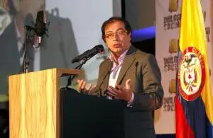 folha coca lista narcóticos - gustavo petro