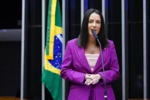 Amalia Barros Nikolas Ferreira