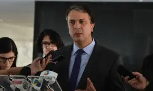 'Com certeza, vocês têm visto os problemas que as redes sociais, as plataformas digitais, o submundo da internet estão causando em crianças e adolescentes no mundo inteiro', afirmou Camilo Santana | Foto: José Cruz/Agência Brasil