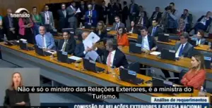 Renan ministra