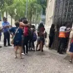Adolescente Faca