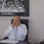 Ibaneis chora ao reassumir governo do DF