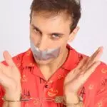 O humorista Léo Lins