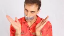 O humorista Léo Lins