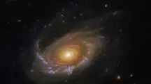 Galáxia JW39 capturada pelo telescópio Hubble