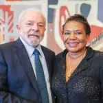 Margareth Menezes, ministra da Cultura, ao lado do presidente Lula; governo lula