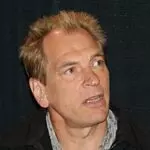 Julian Sands busca