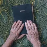 Bíblia - China perseguição aos cristãos