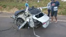 homem morre em acidente - carro repartido ao meio - br-376