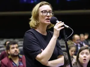 Maria do Rosário divulga informação falsa sobre preço da Picanha