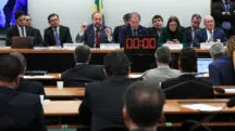 Ministro de Minas e Energia, Alexandre Silveira, e o diretor-geral do Operador Nacional do Sistema Elétrico (ONS), Luiz Carlos Ciocchi Foto: Lula Marques/Agência Brasil