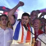 Santiago Peña em discurso.