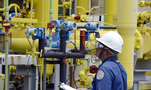 confiança da indústria - pior nível - fgv - produção industrial