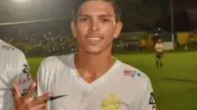 jogador de futebol morto crocodilo
