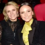 mãe larissa manoela 5