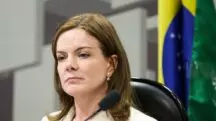Gleisi internada