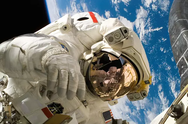 astronauta defeito técnico espaço