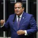 senador eduardo gomes - pl-to - senadores incham gabinetes e tem dezenas de assessores