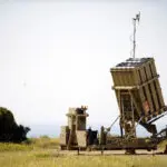A imagem mostra a bateria do Domo de Ferro | Foto: Divulgação/Forças Armadas de Israel