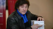 O candidato liberal Javier Milei vota em Buenos direita Javier Milei ArgentinaAires