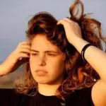 A jovem de 25 anos salvou uma comunidade inteira a poucos passos da Faixa de Gaza
