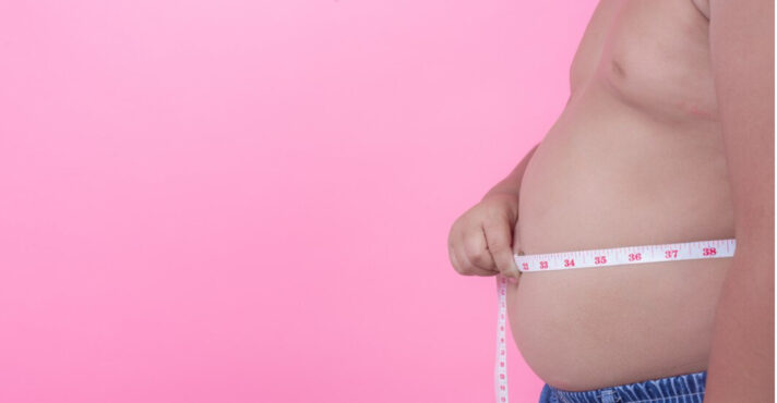 A gordura abdominal é uma condição médica em que o tecido adiposo se acumula em torno dos órgãos do abdômen
