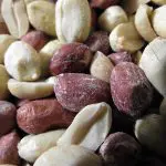 Amendoim | A oleaginosa, que contém 50% de gordura boa, é uma aliada da musculação | Foto: Reprodução/Flickr
