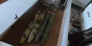 Hamas armas cama criança