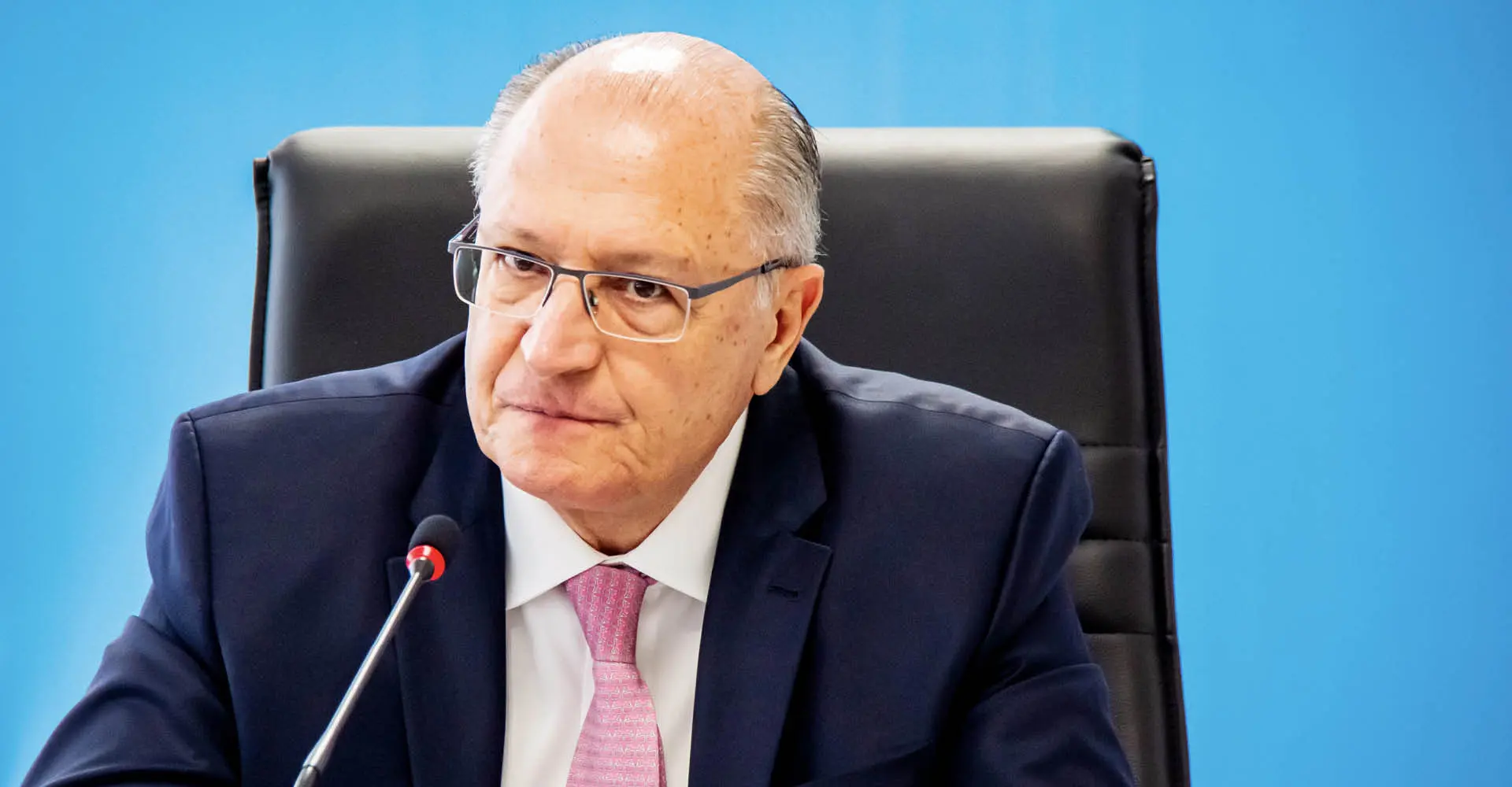 8 de janeiro; alckmin pane avião