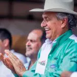 ronaldo caiado JBS | Ronaldo Caiado, em encontro com produtores e trabalhadores rurais, no interior de Goiás | Foto: Divulgação/Governo de Goiás