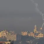 Israel | Mísseis caem sobre Gaza, depois do fim da trégua temporária entre Israel e o grupo terrorista Hamas - 3/12/2023 | Foto: Alexander Ermochenko/Reuters