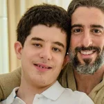 Mion | Romeo, de 18 anos, ao lado do pai | Foto: Reprodução/Instagram