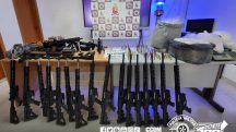 Paraisópólis | De acordo com a Secretaria da Segurança Pública (SSP), o 'arsenal de guerra' estava escondido dentro de um carro blindado | Foto: Divulgação/Polícia Militar de São Paulo