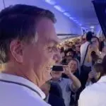 Bolsonaro ovacionado voo Argentina